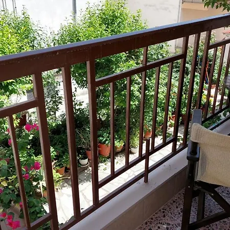 Polemarhos 8 Πανσιόν